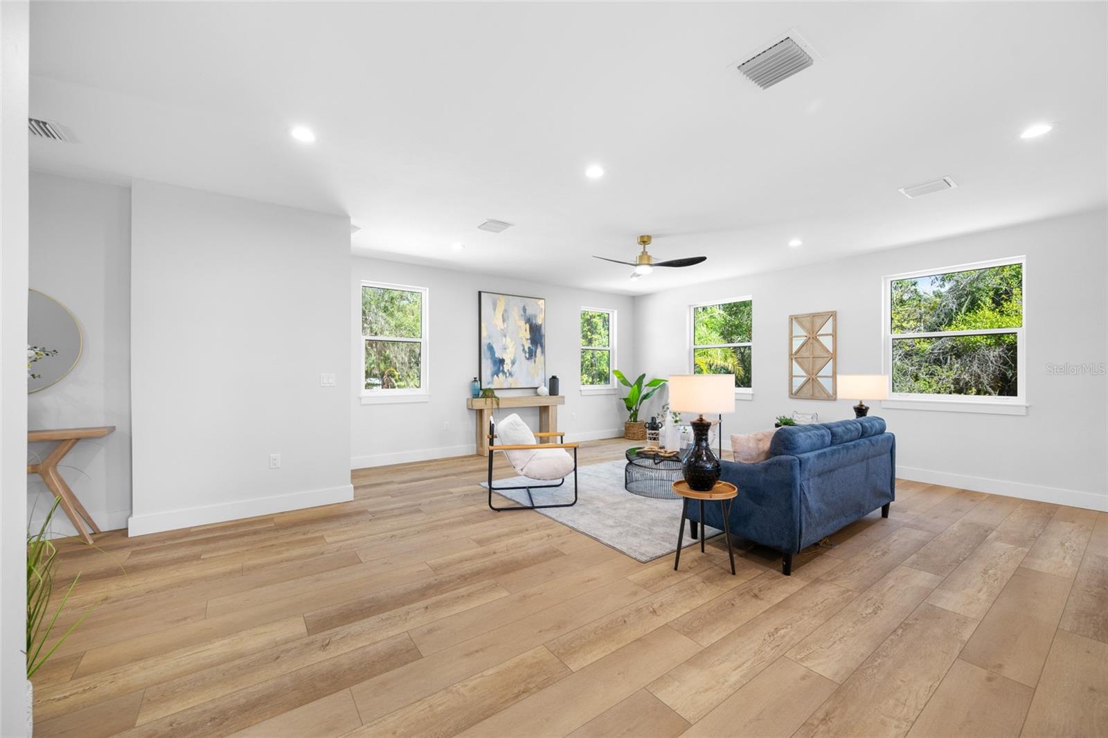 1004 Henry, Tampa, FL 33604