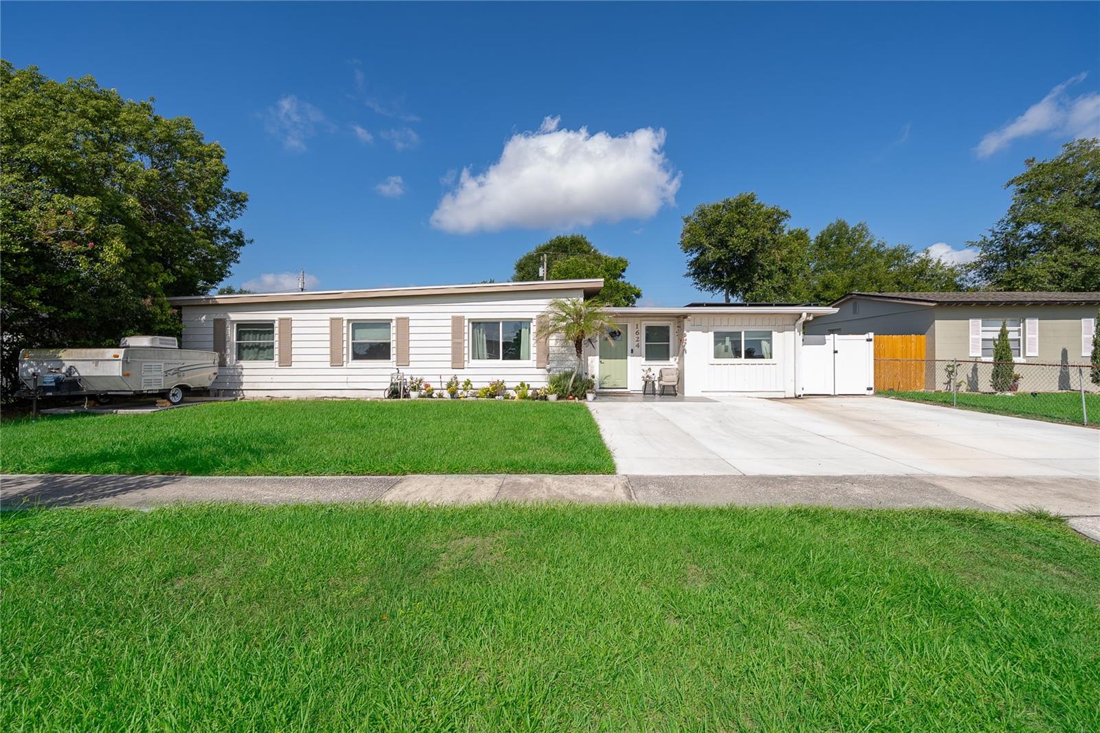 1624 Hollis, Orlando, FL 32822