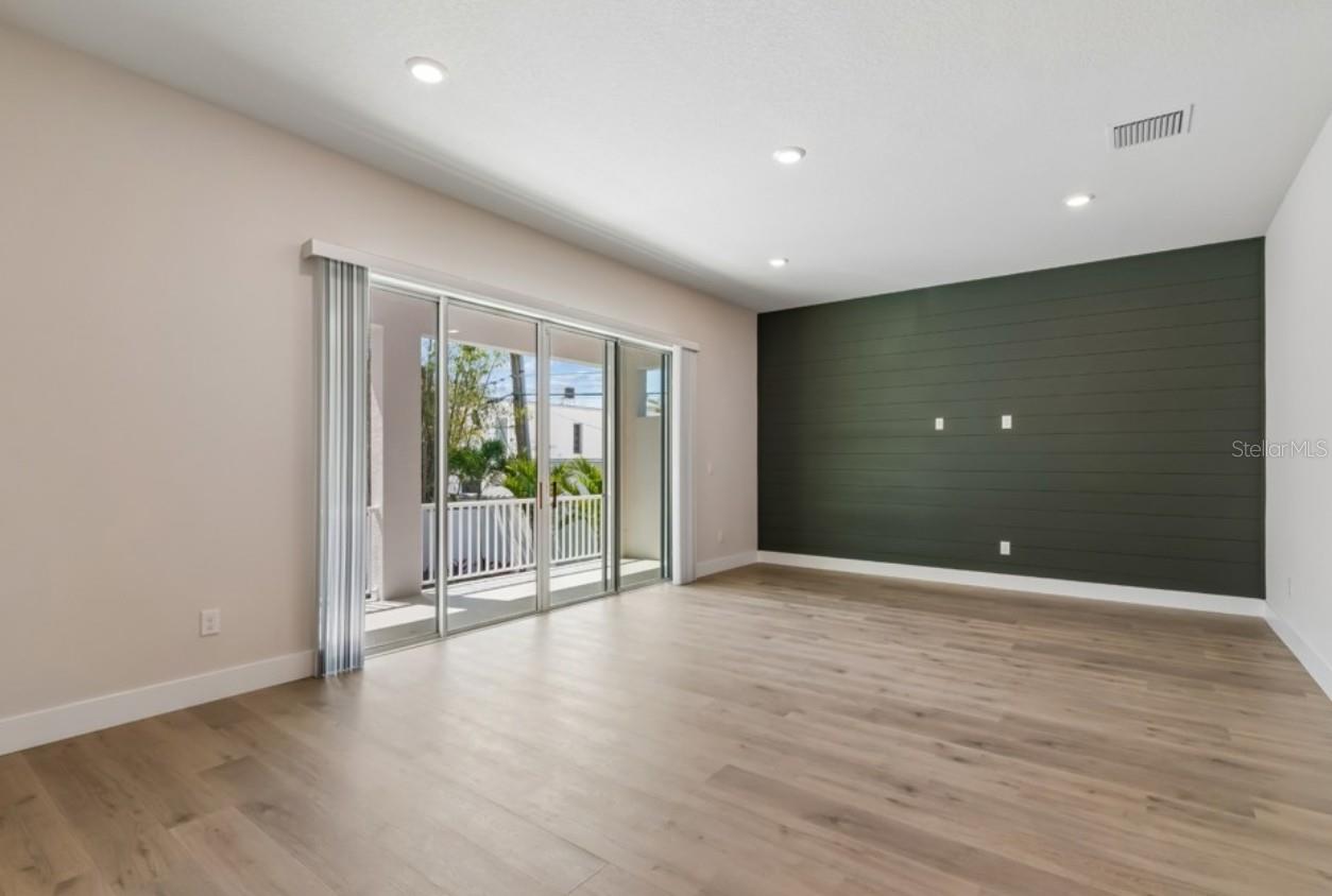 1002 Ohio, Tampa, FL 33603
