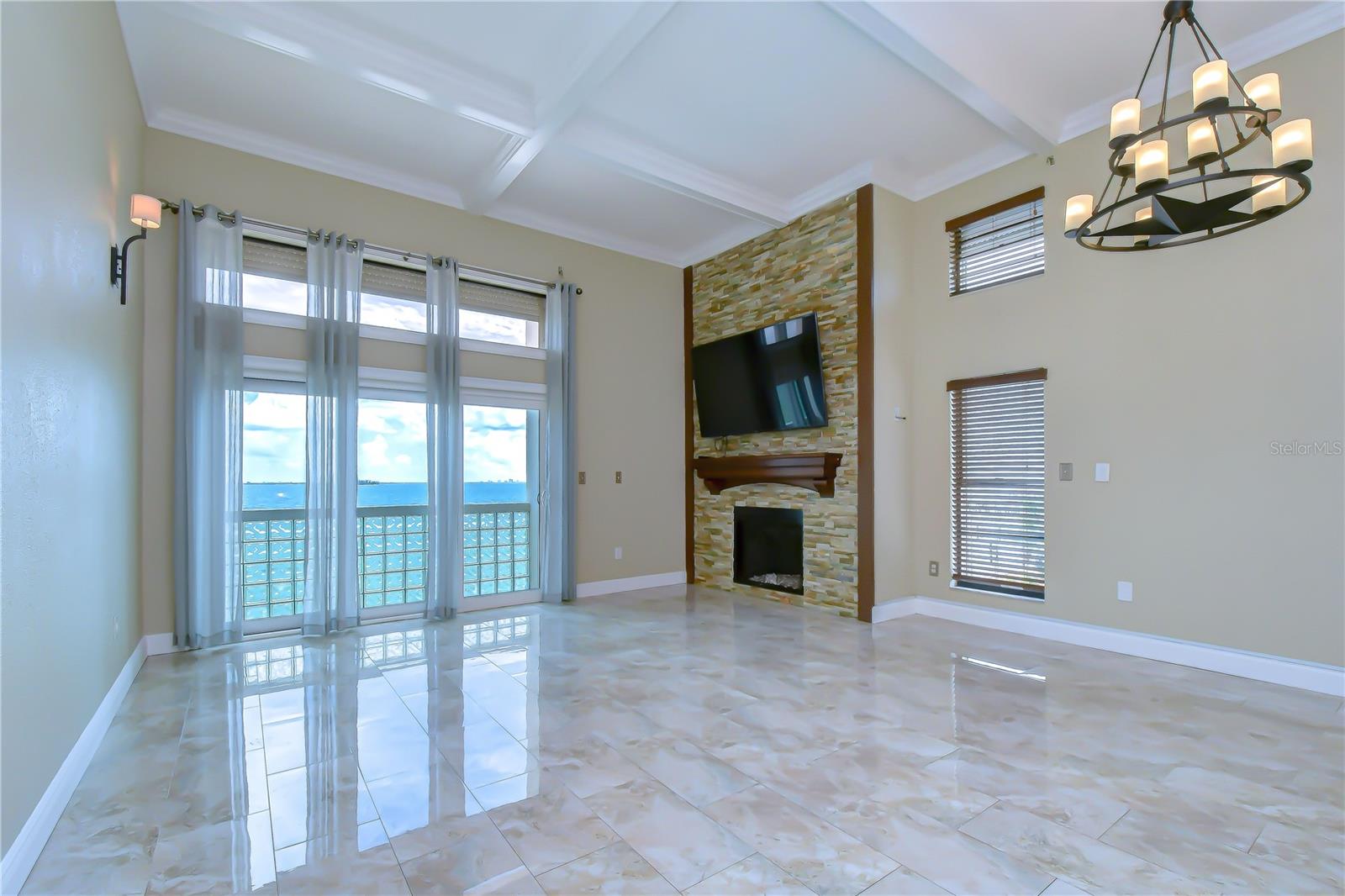 6504 Surfside Unit 8, Apollo Beach, FL 33572