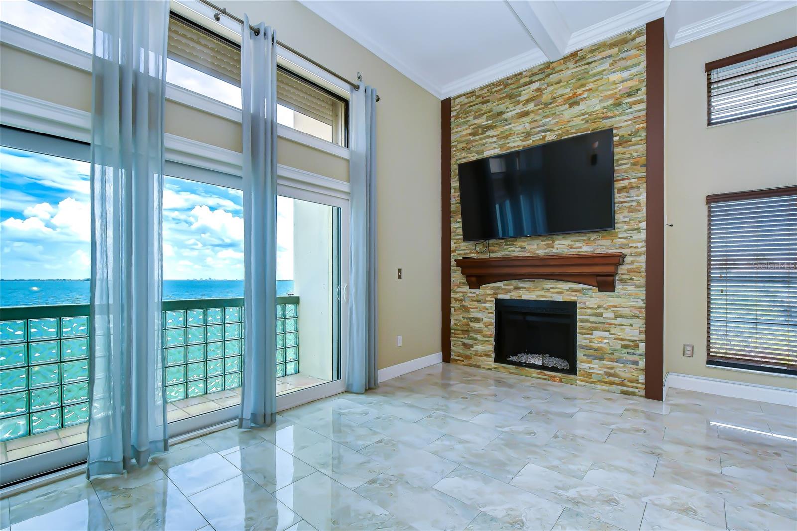 6504 Surfside Unit 8, Apollo Beach, FL 33572