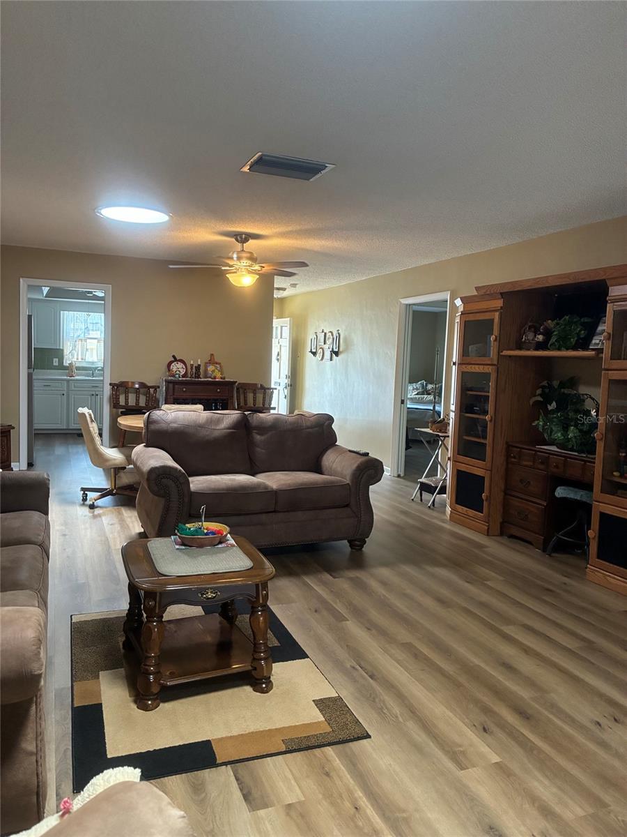 1674 Lake Unit 6, Clearwater, FL 33756