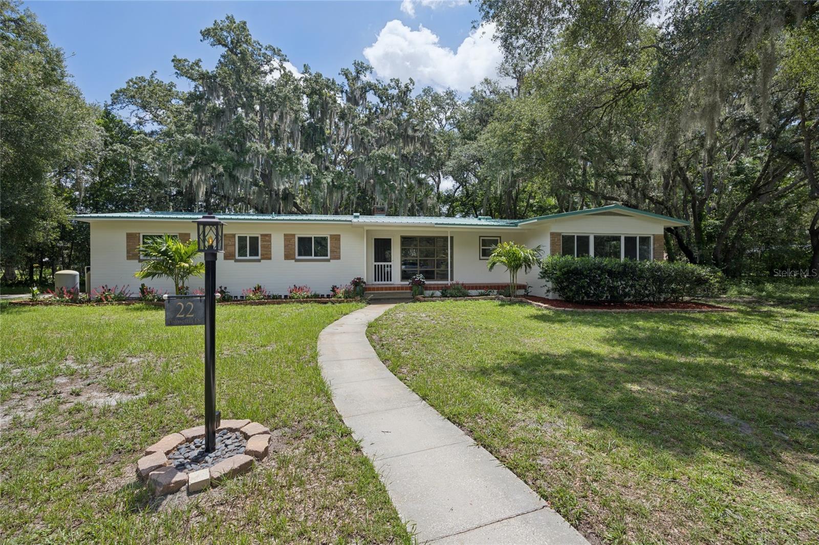 22 Poinsettia, Deland, FL 32724