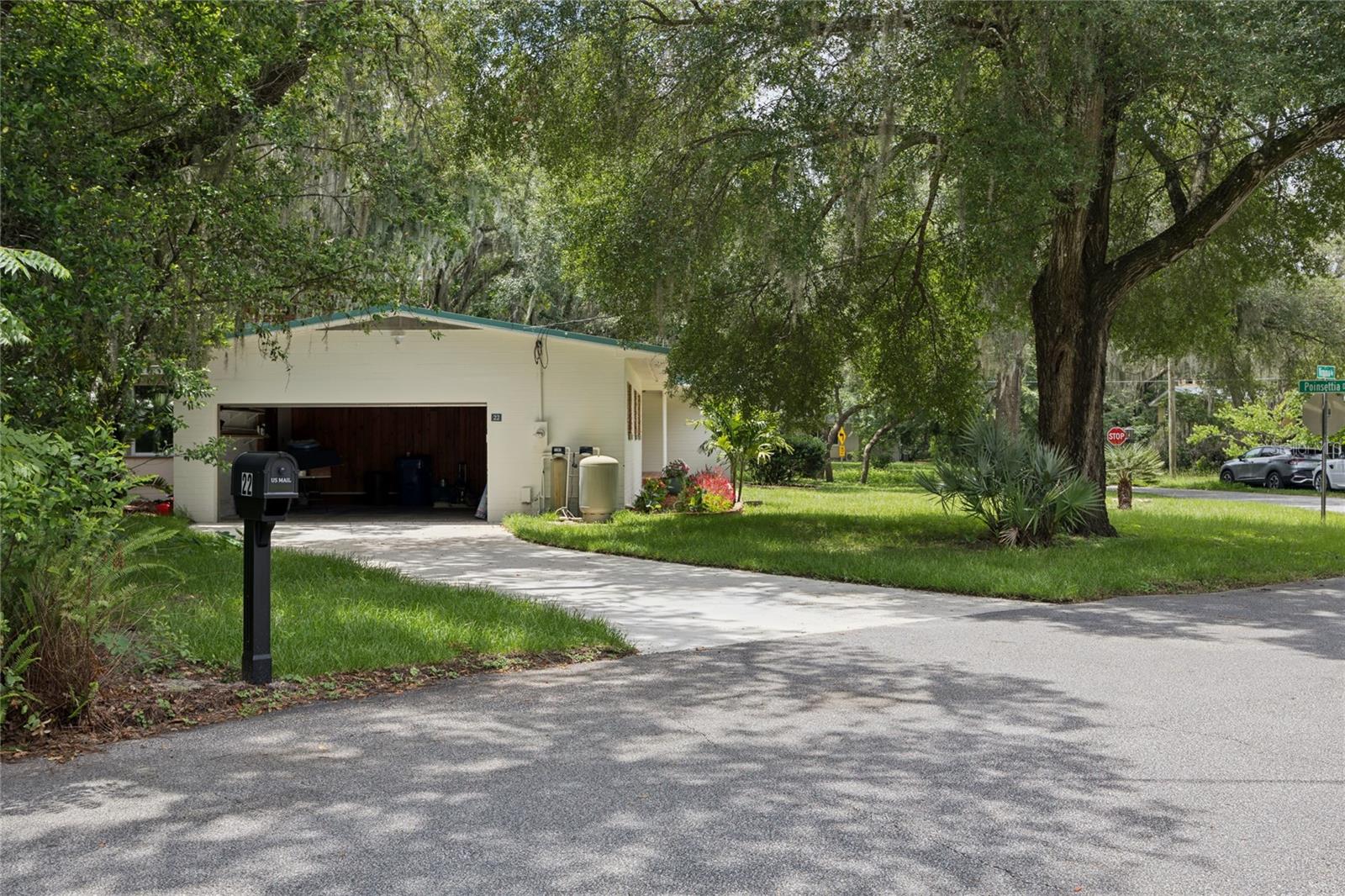 22 Poinsettia, Deland, FL 32724
