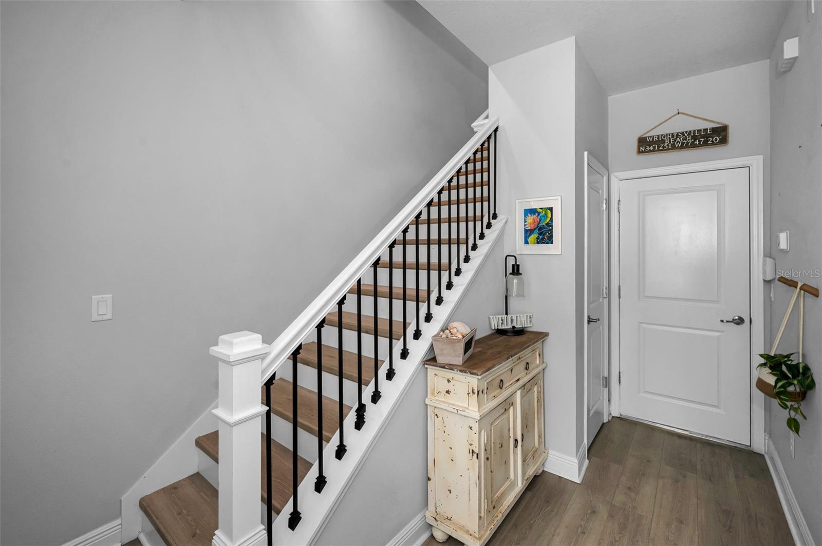 2458 Mangum, Sarasota, FL 34237