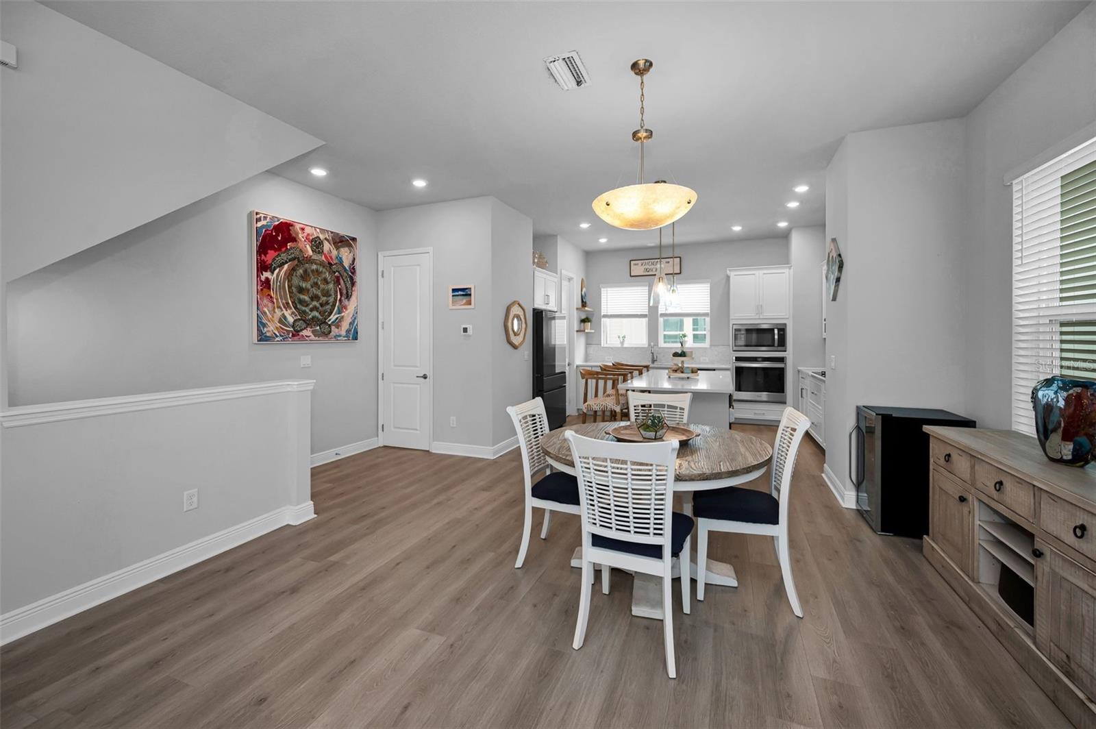 2458 Mangum, Sarasota, FL 34237