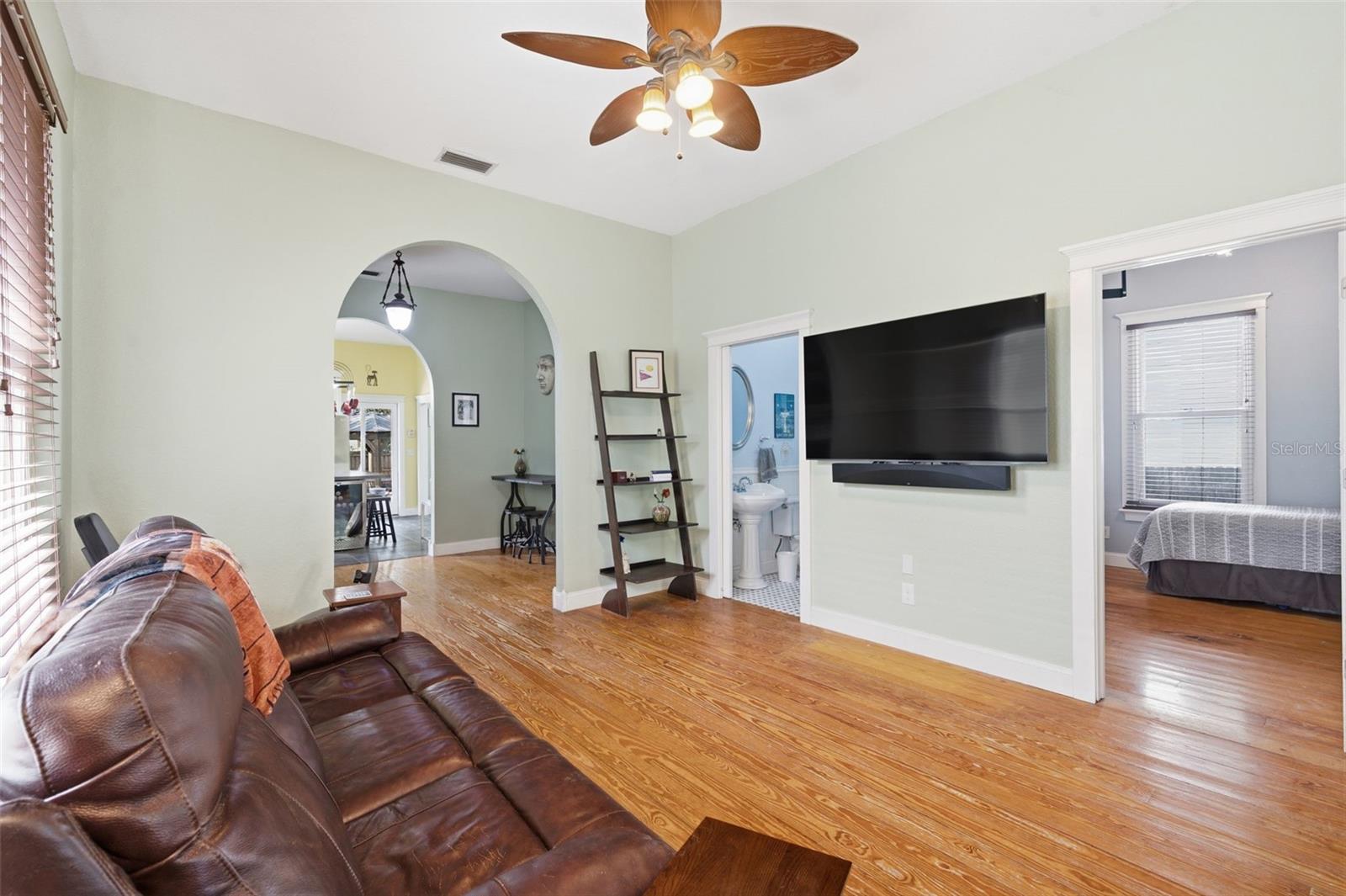 316 Frances, Tampa, FL 33602