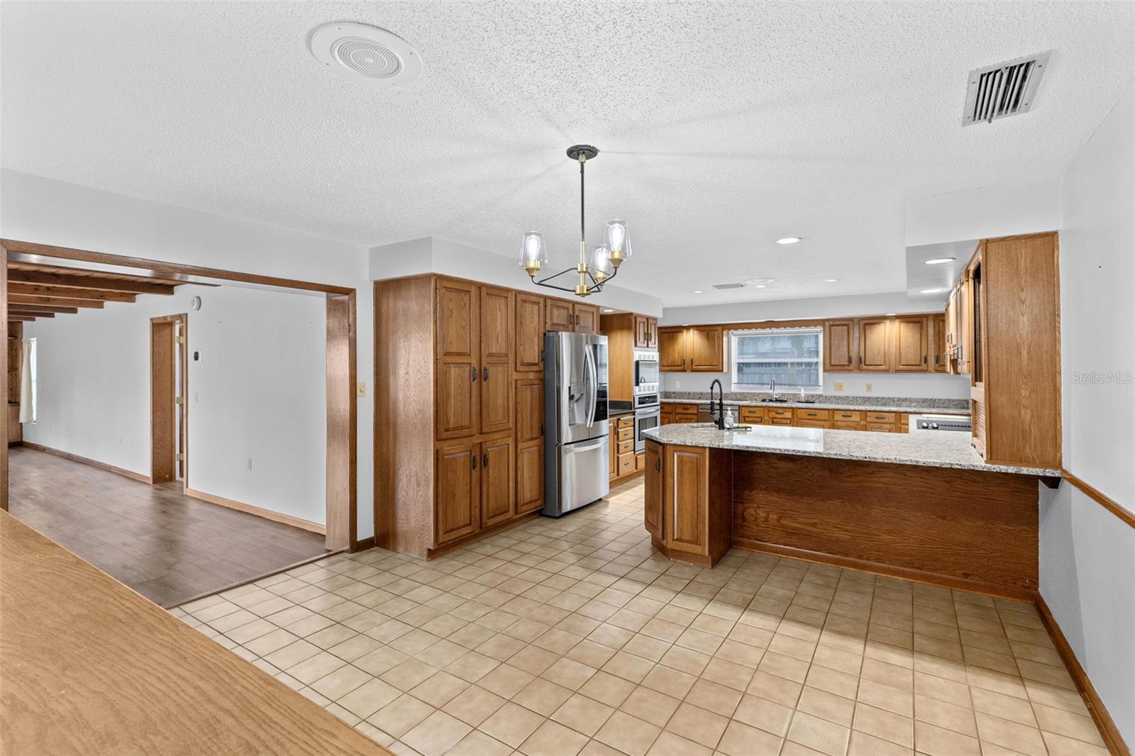 2215 Bradford, Orlando, FL 32806