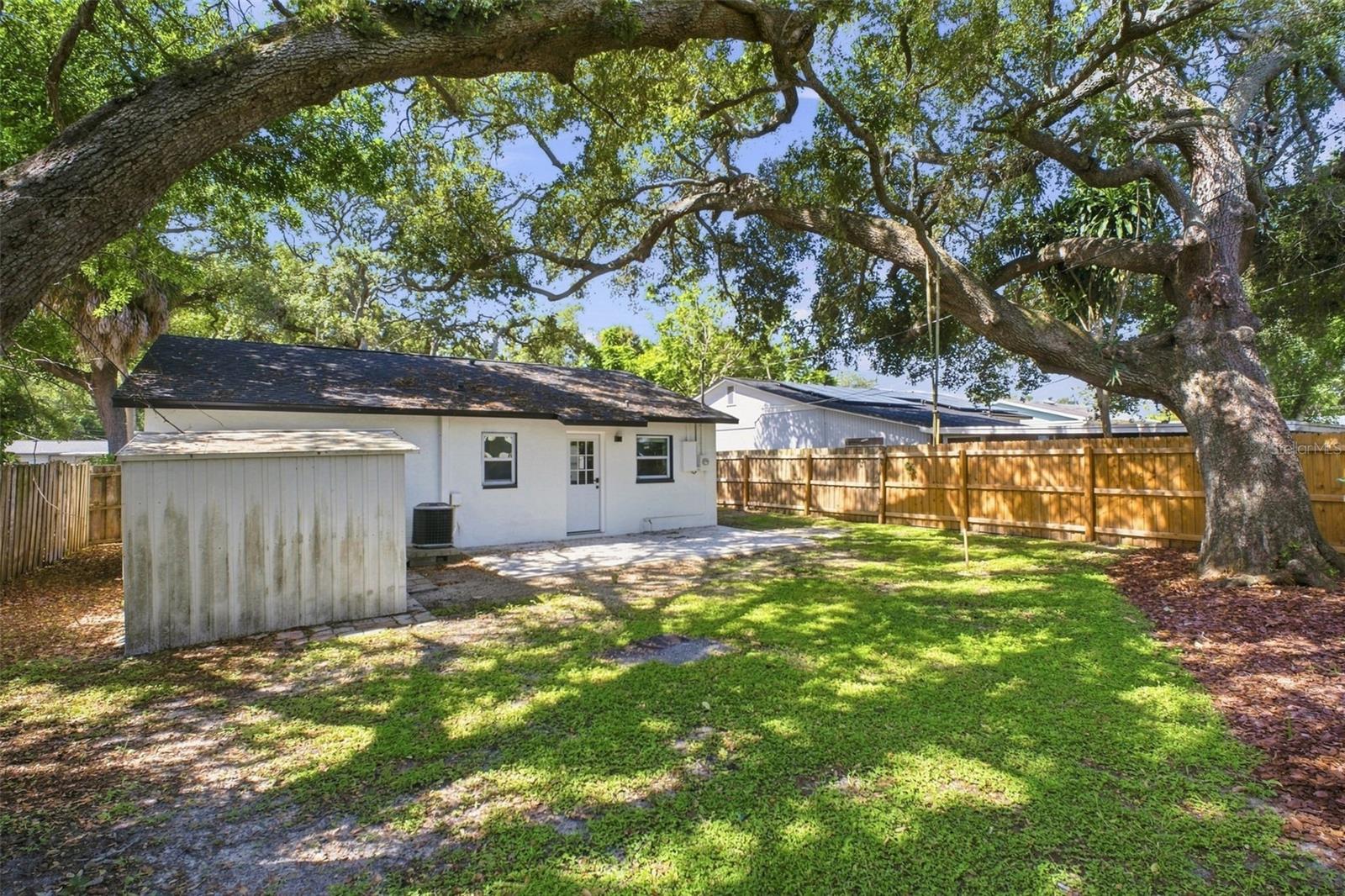 4733 25th, St Petersburg, FL 33711