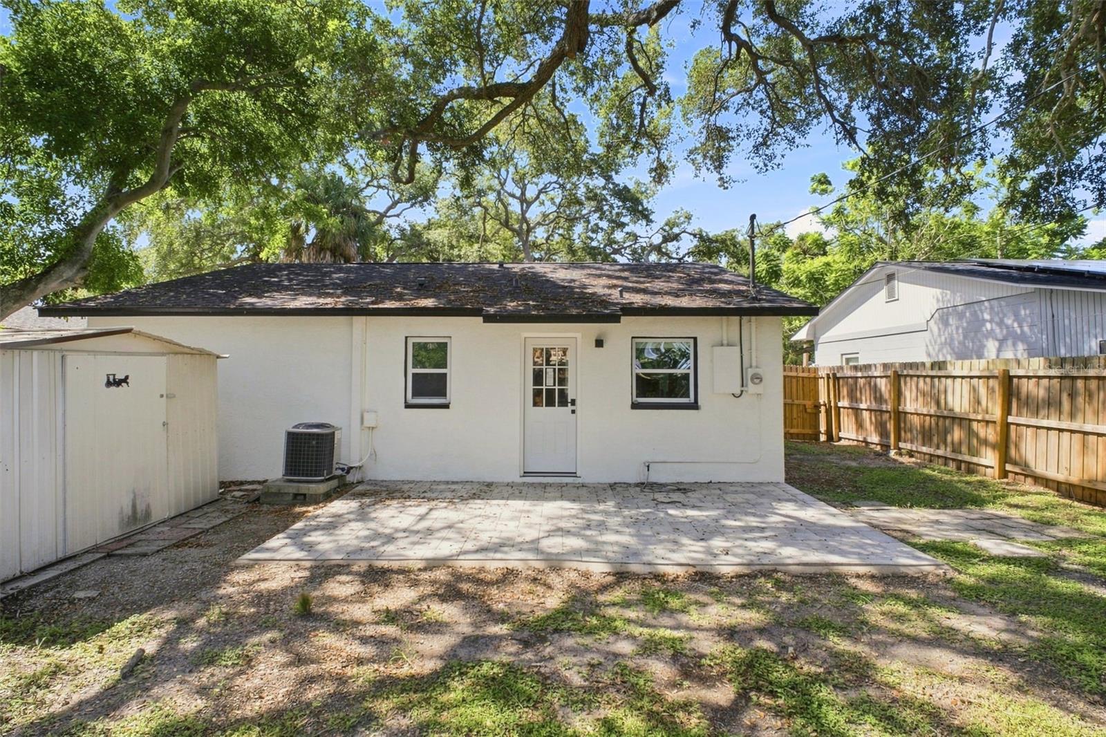4733 25th, St Petersburg, FL 33711