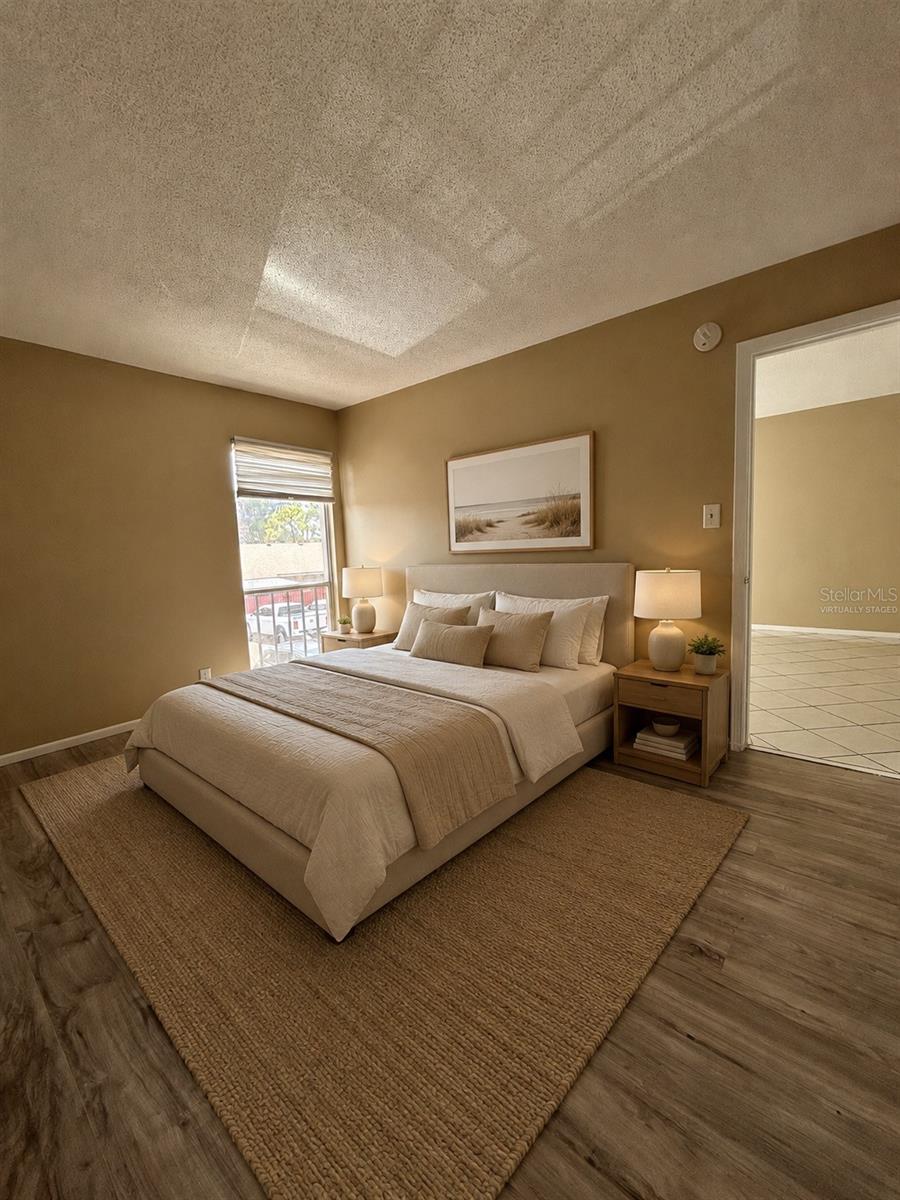 2763 Woodgate Unit 211, Sarasota, FL 34231