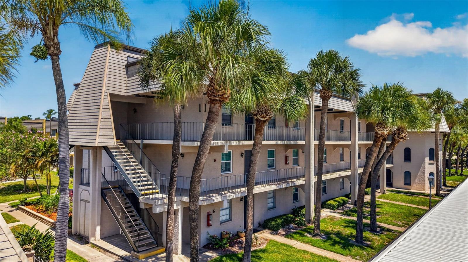 8693 Bardmoor Unit 301b, Largo, FL 33777