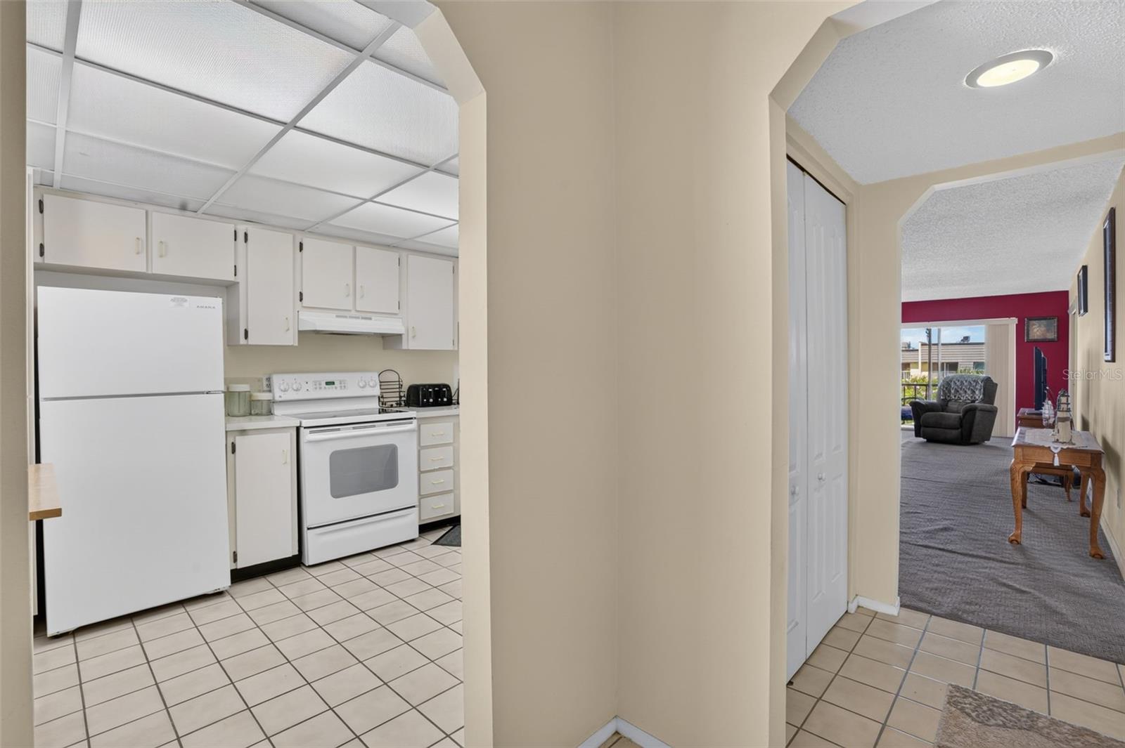 8693 Bardmoor Unit 301b, Largo, FL 33777