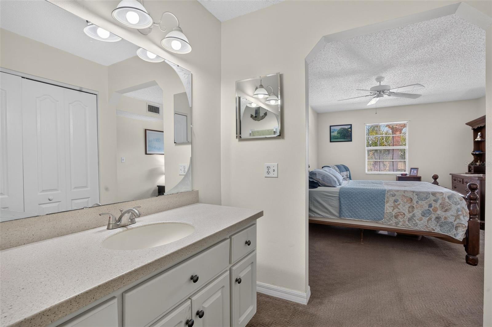 8693 Bardmoor Unit 301b, Largo, FL 33777