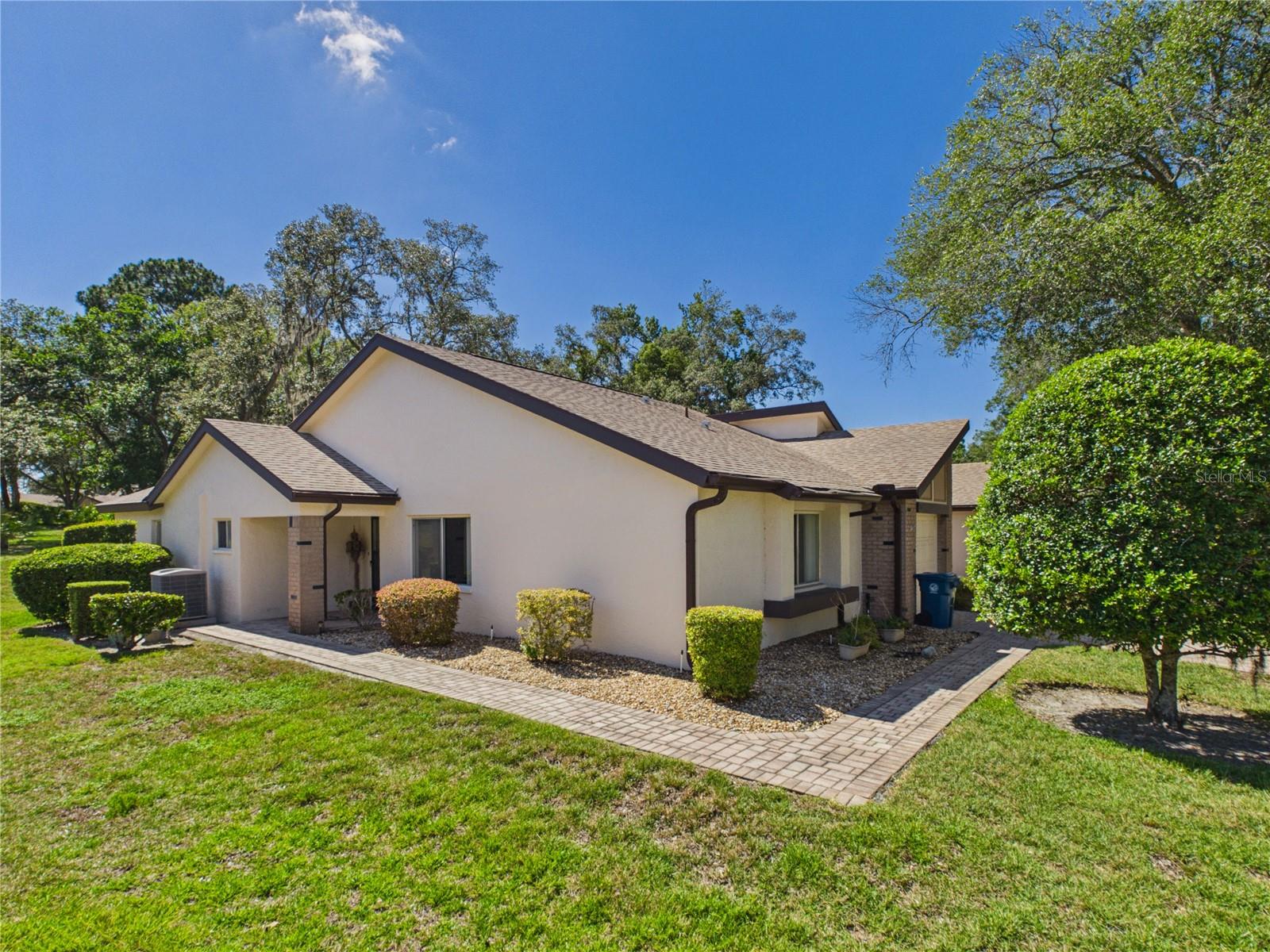 7511 Heather Walk, Weeki Wachee, FL 34613