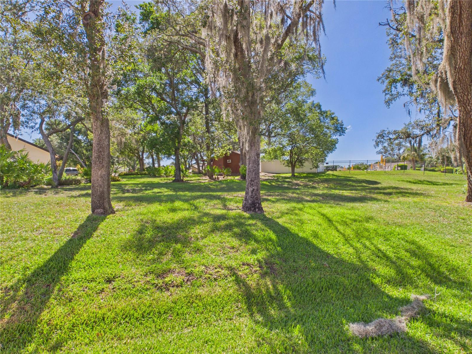 7511 Heather Walk, Weeki Wachee, FL 34613