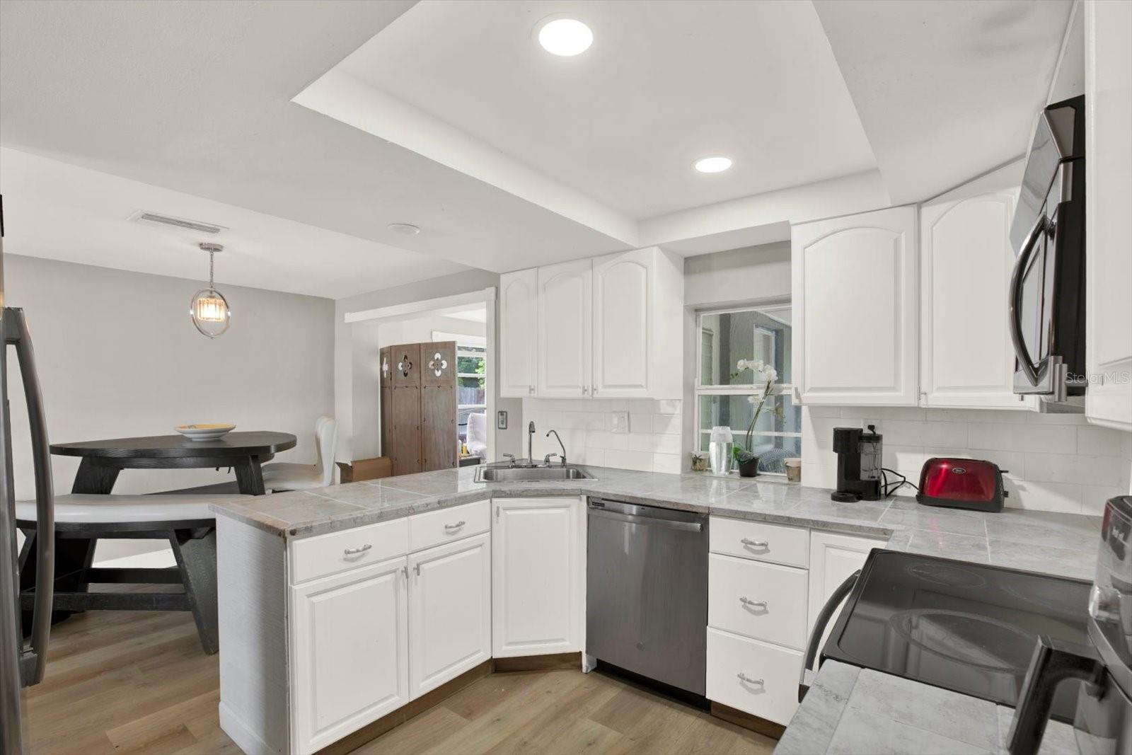 3920 Beacon Square, Holiday, FL 34691
