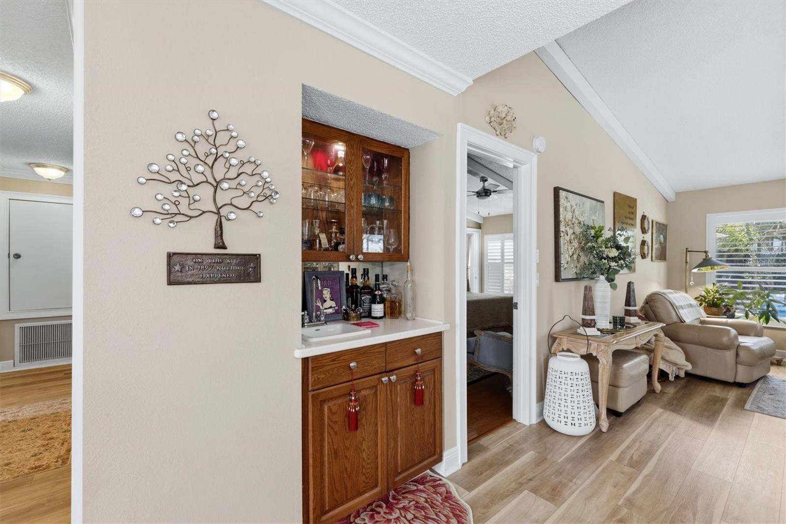 3828 Easton, Sarasota, FL 34238
