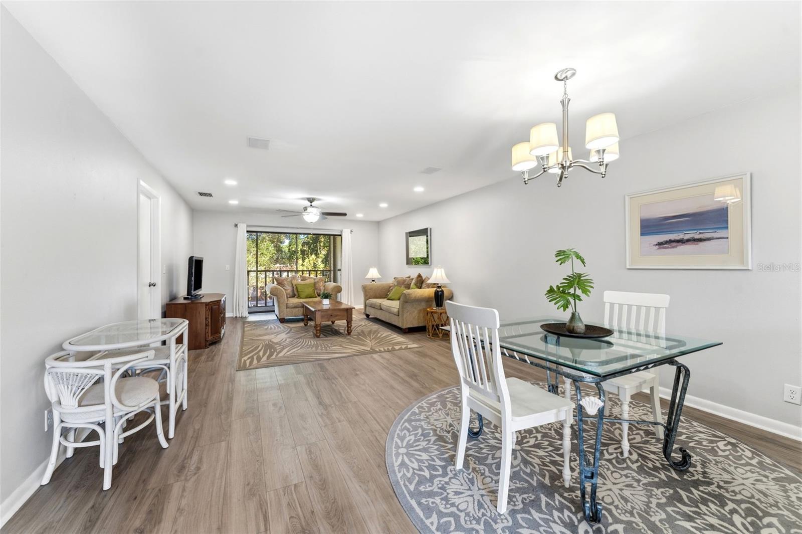 101 Lake Unit 215, Largo, FL 33771