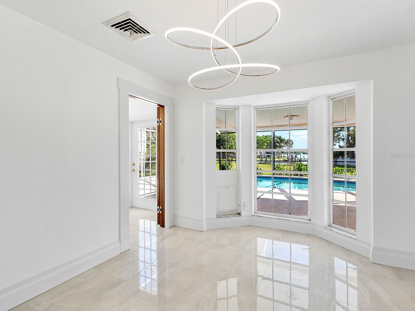 396 Bayshore, Venice, FL 34285