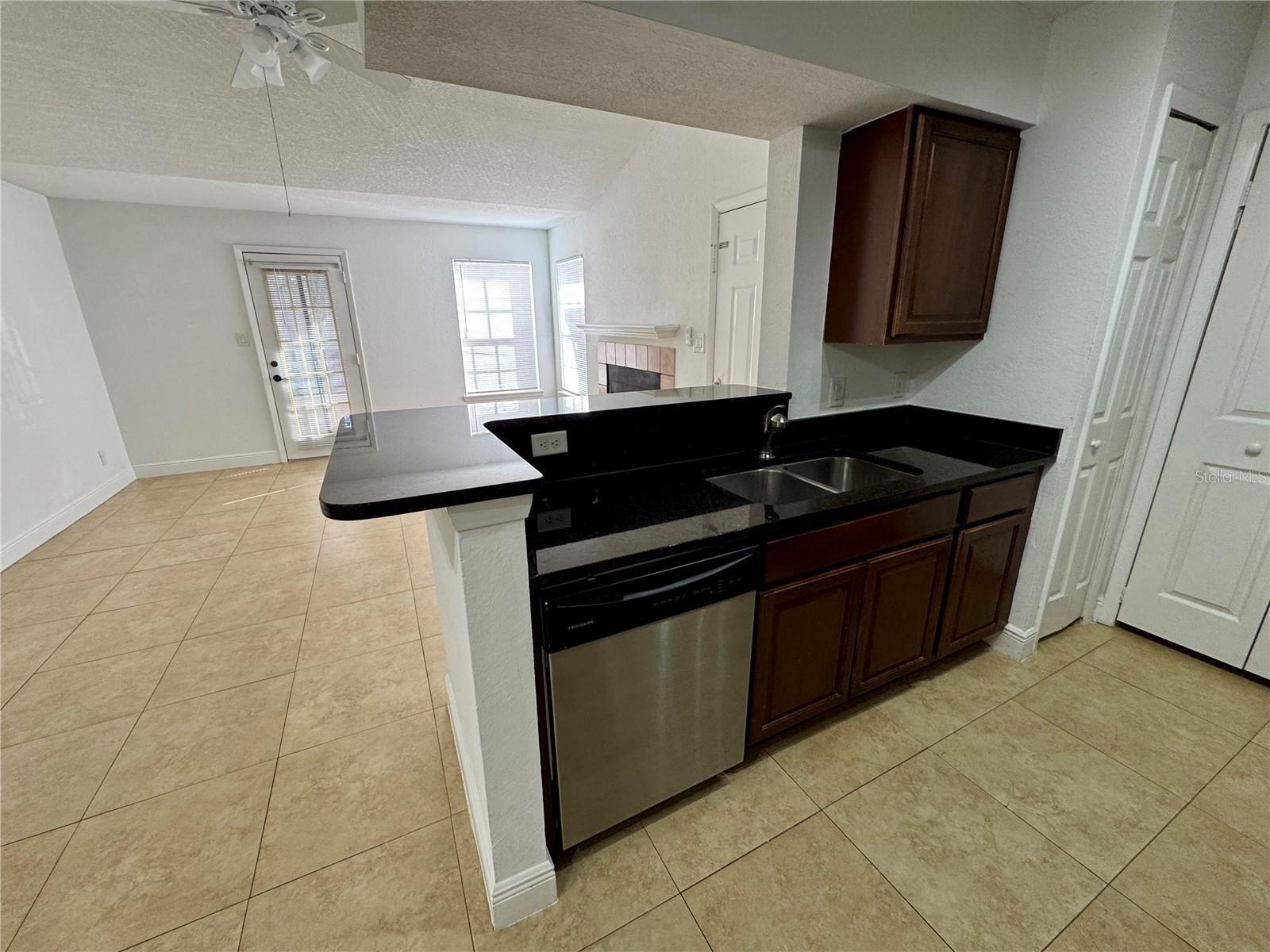 5533 Chrishire Unit F207, Orlando, FL 32822