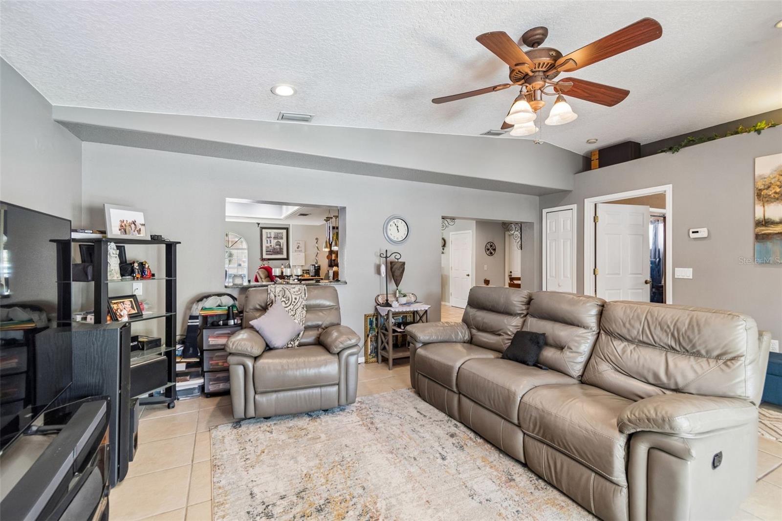 10735 Drummond, Tampa, FL 33615