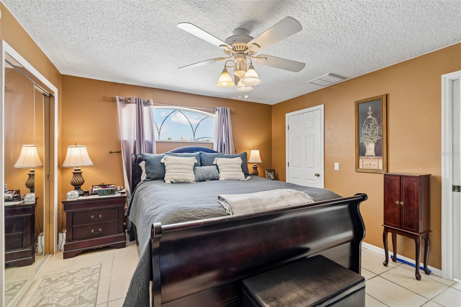 10735 Drummond, Tampa, FL 33615