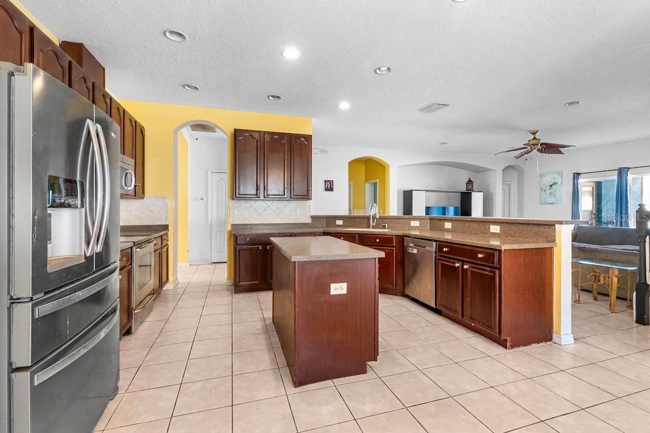444 York Dale, Ruskin, FL 33570