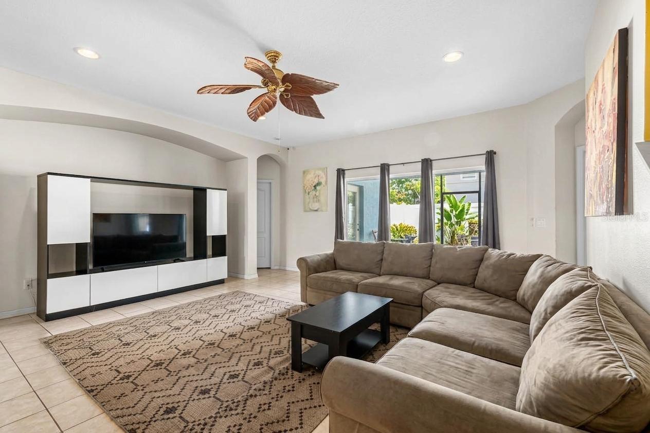 444 York Dale, Ruskin, FL 33570