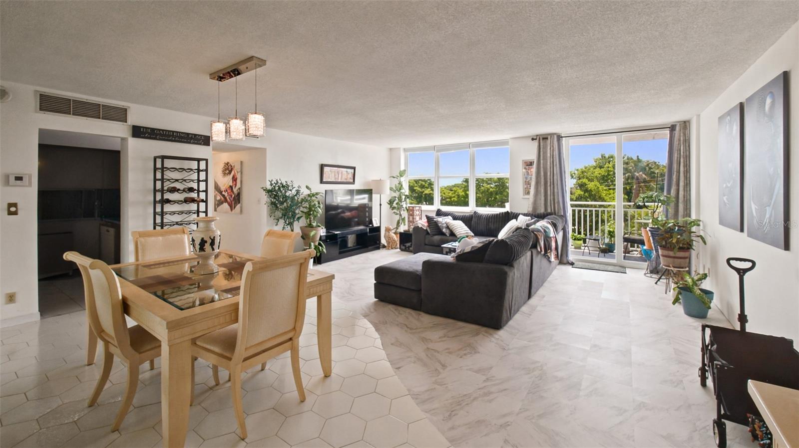 2150 Sans Souci Unit #c402, North Miami, FL 33181