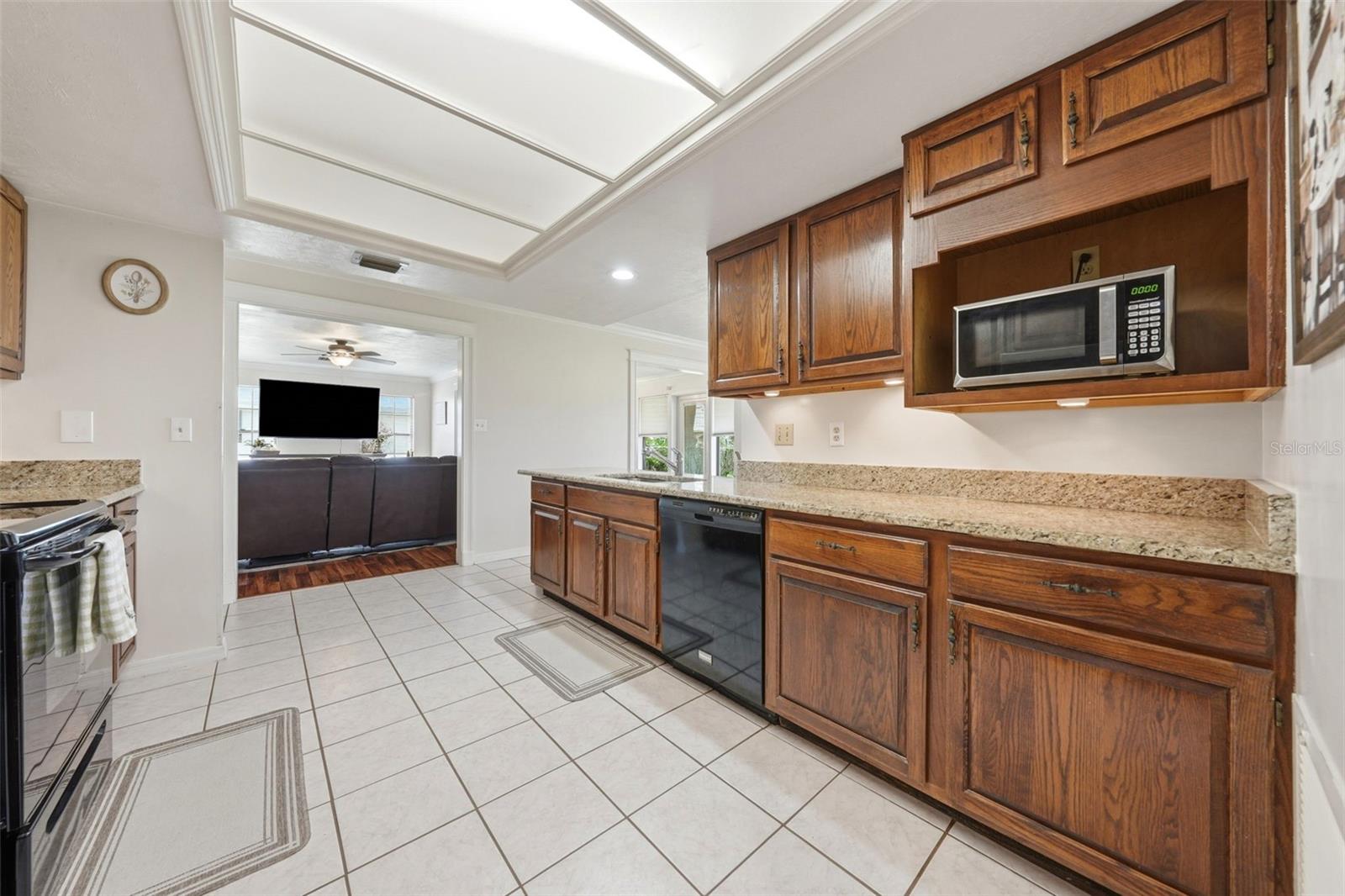 1805 Virginia, Tavares, FL 32778
