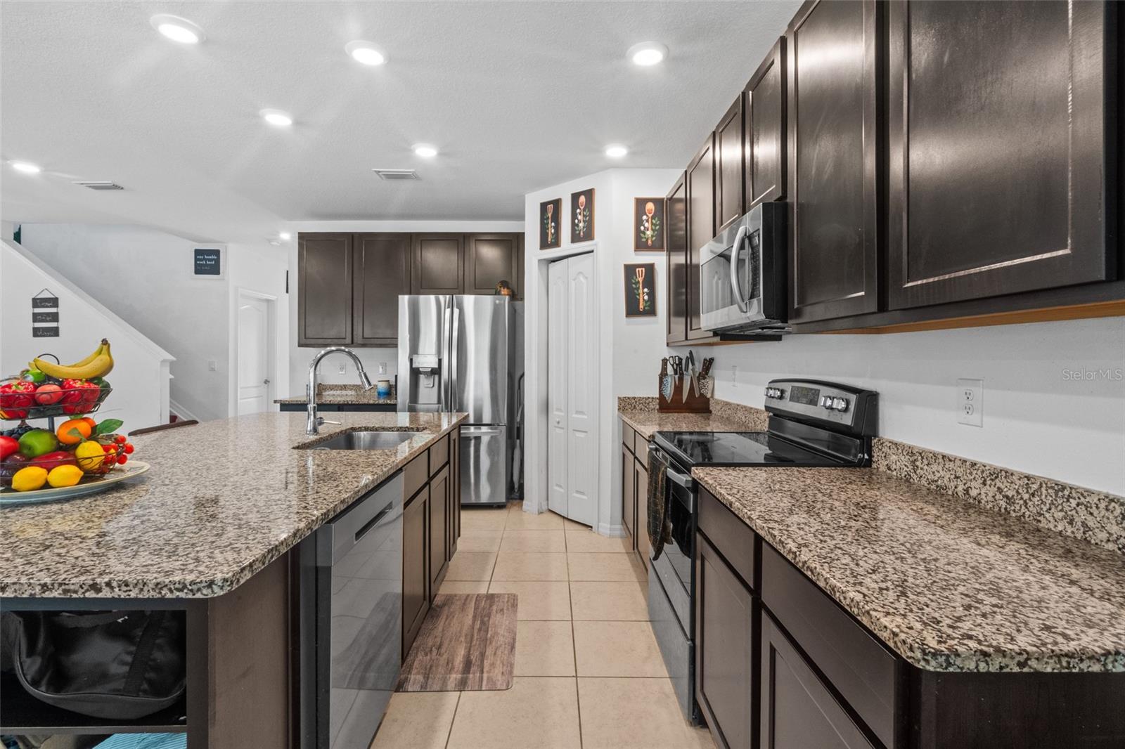 672 247th Terr, Newberry, FL 32669