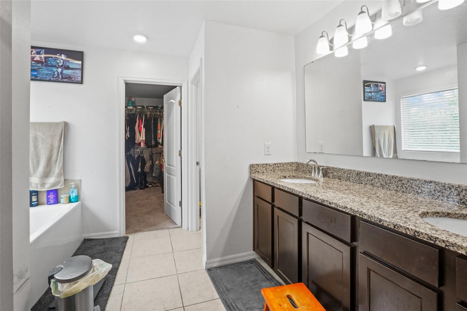672 247th Terr, Newberry, FL 32669