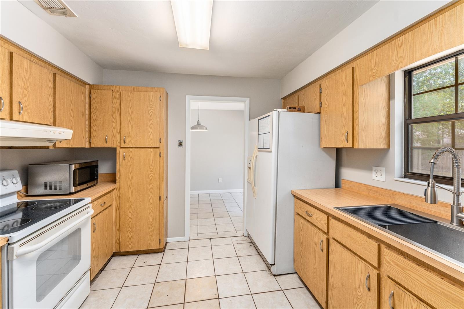 2541 52nd, Gainesville, FL 32605