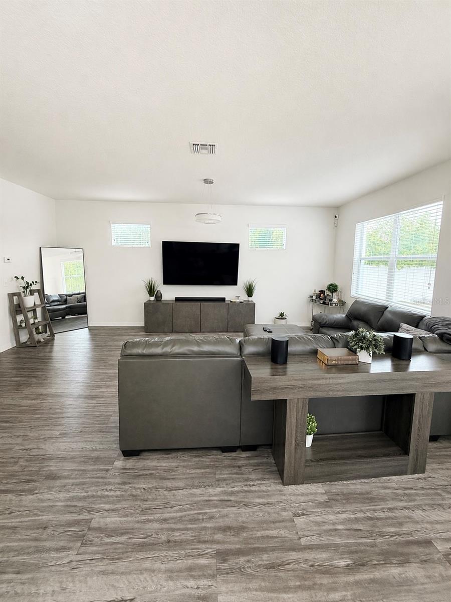 3008 Sligh, Tampa, FL 33610