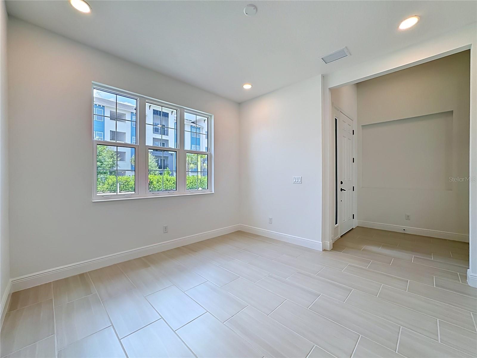 255 Monet, Bradenton, FL 34212