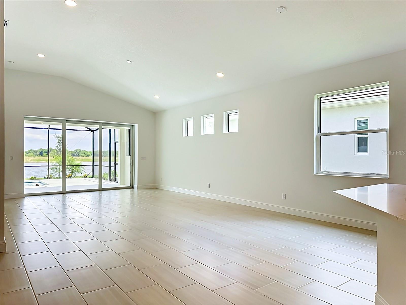 255 Monet, Bradenton, FL 34212