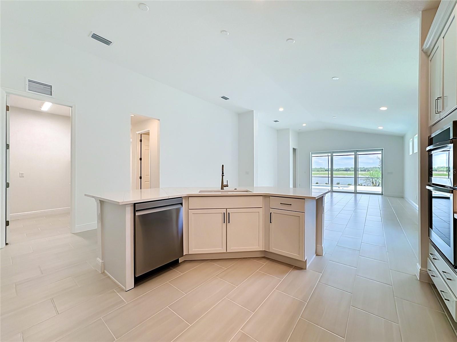 255 Monet, Bradenton, FL 34212
