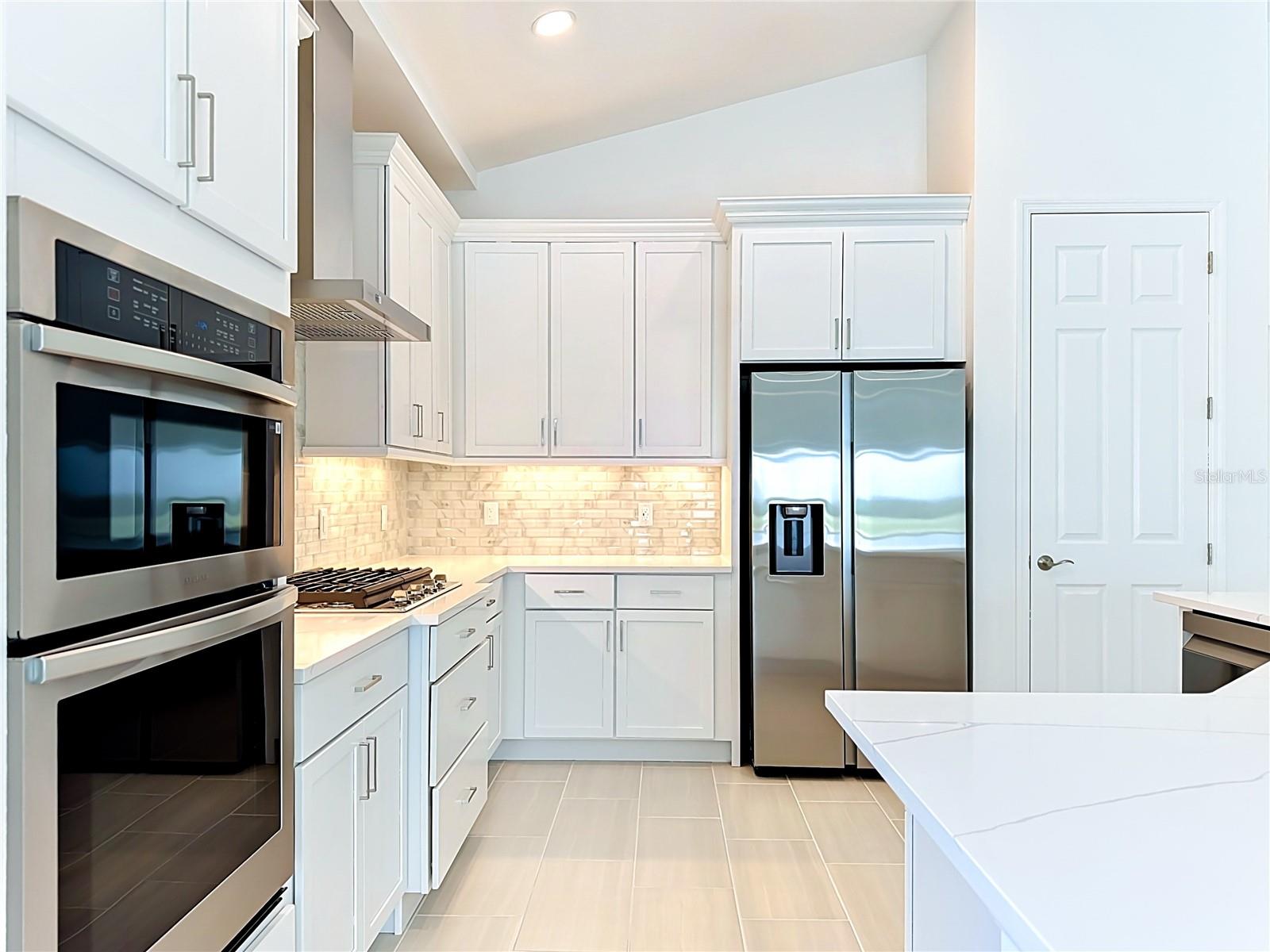 255 Monet, Bradenton, FL 34212