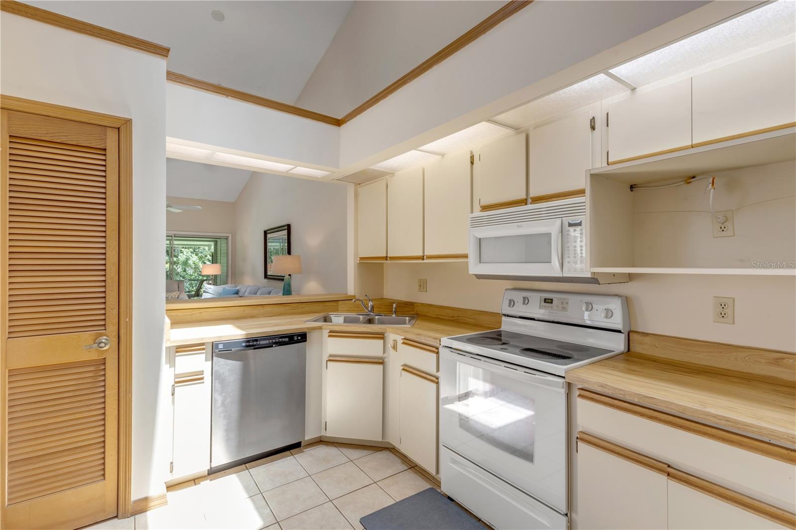 937 Meadow View Unit B, Port Orange, FL 32127