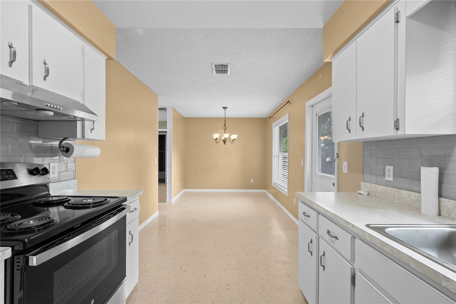 5435 Tangerine, Zephyrhills, FL 33542