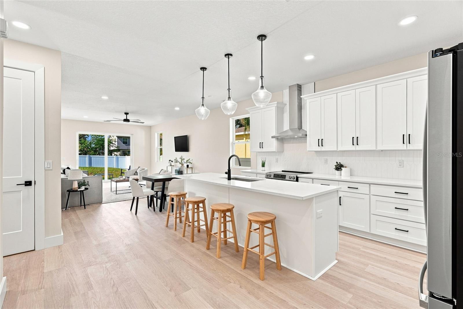 2139 20th, Largo, FL 33774