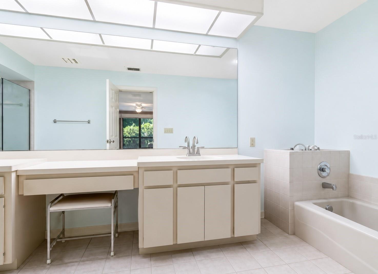 4068 Wilshire Unit 145, Sarasota, FL 34238