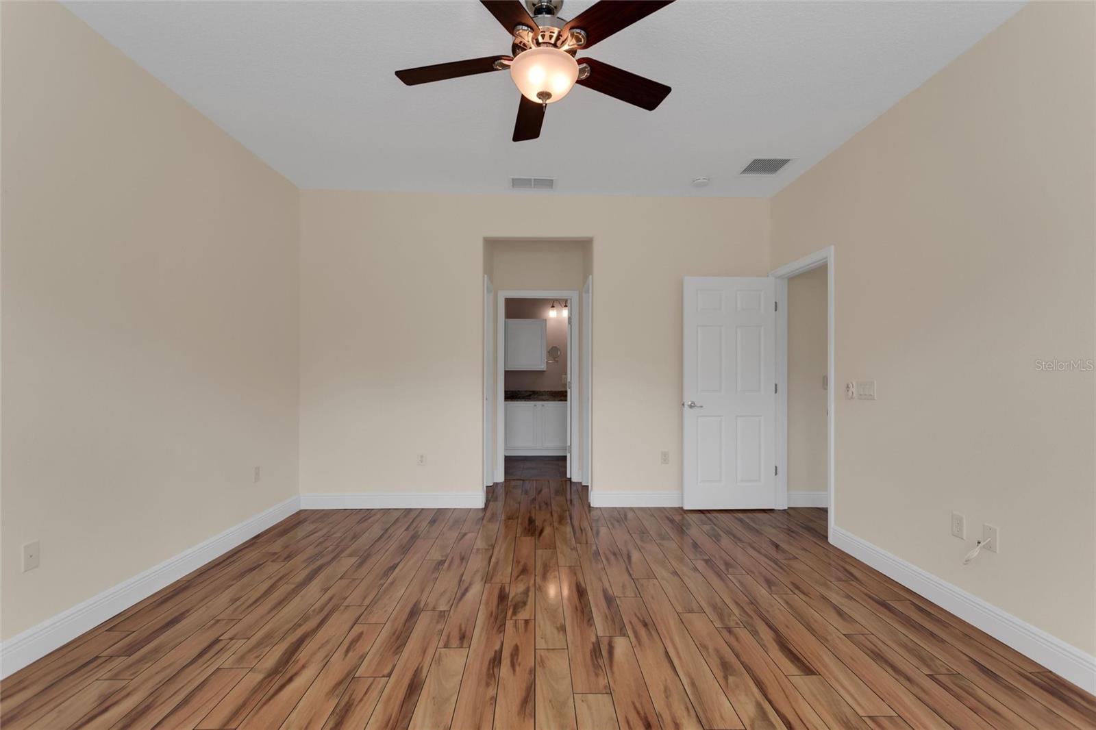 624 Grand Canal, Kissimmee, FL 34759