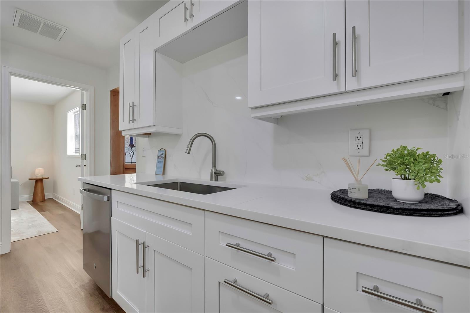 6080 Waverly, Weeki Wachee, FL 34607