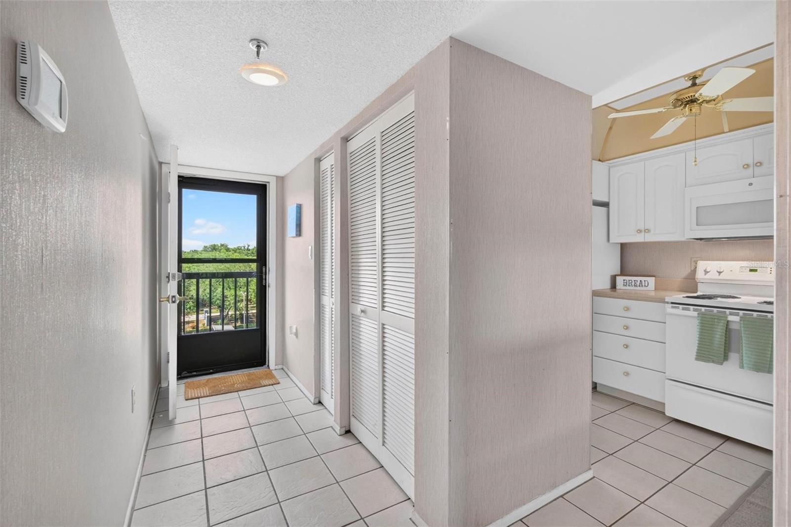 9860 62nd Unit 1043, St Petersburg, FL 33708