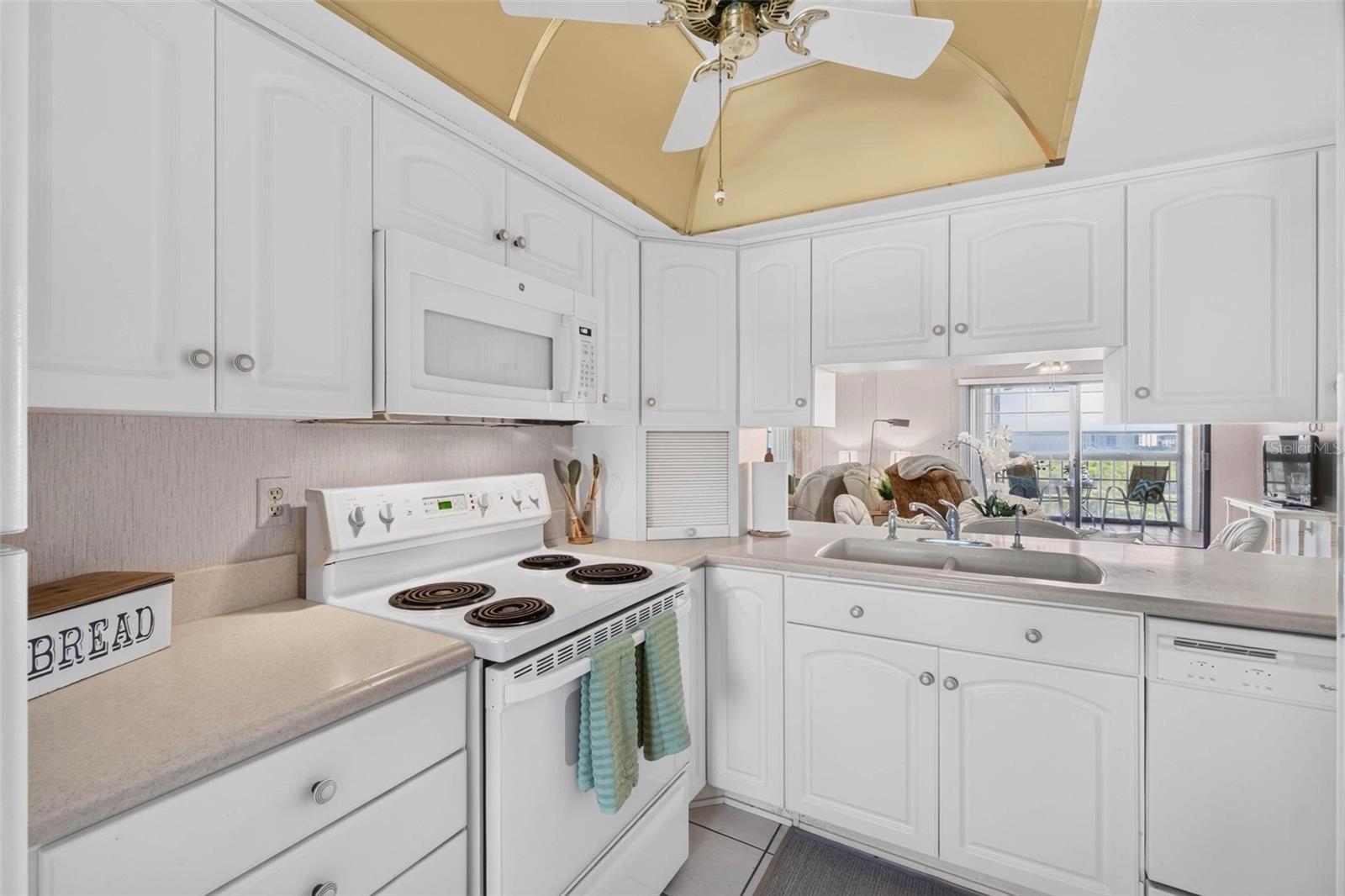 9860 62nd Unit 1043, St Petersburg, FL 33708