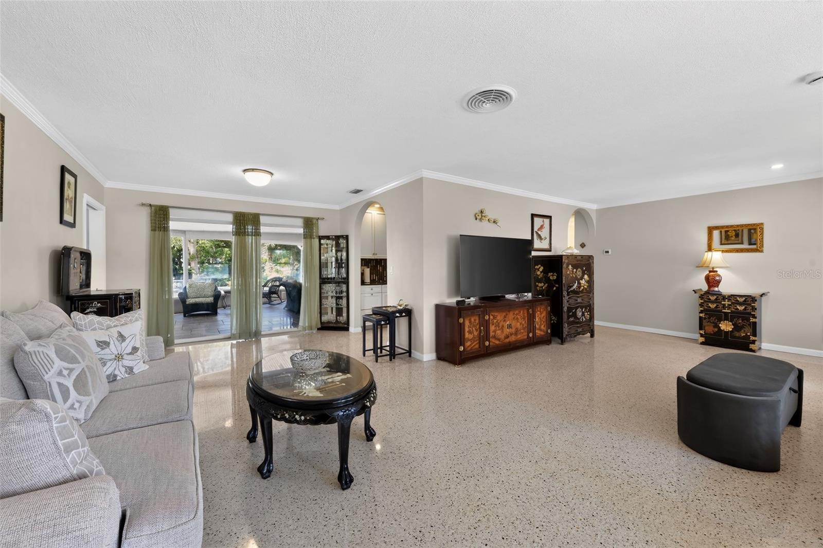 100 59th, St Petersburg, FL 33705
