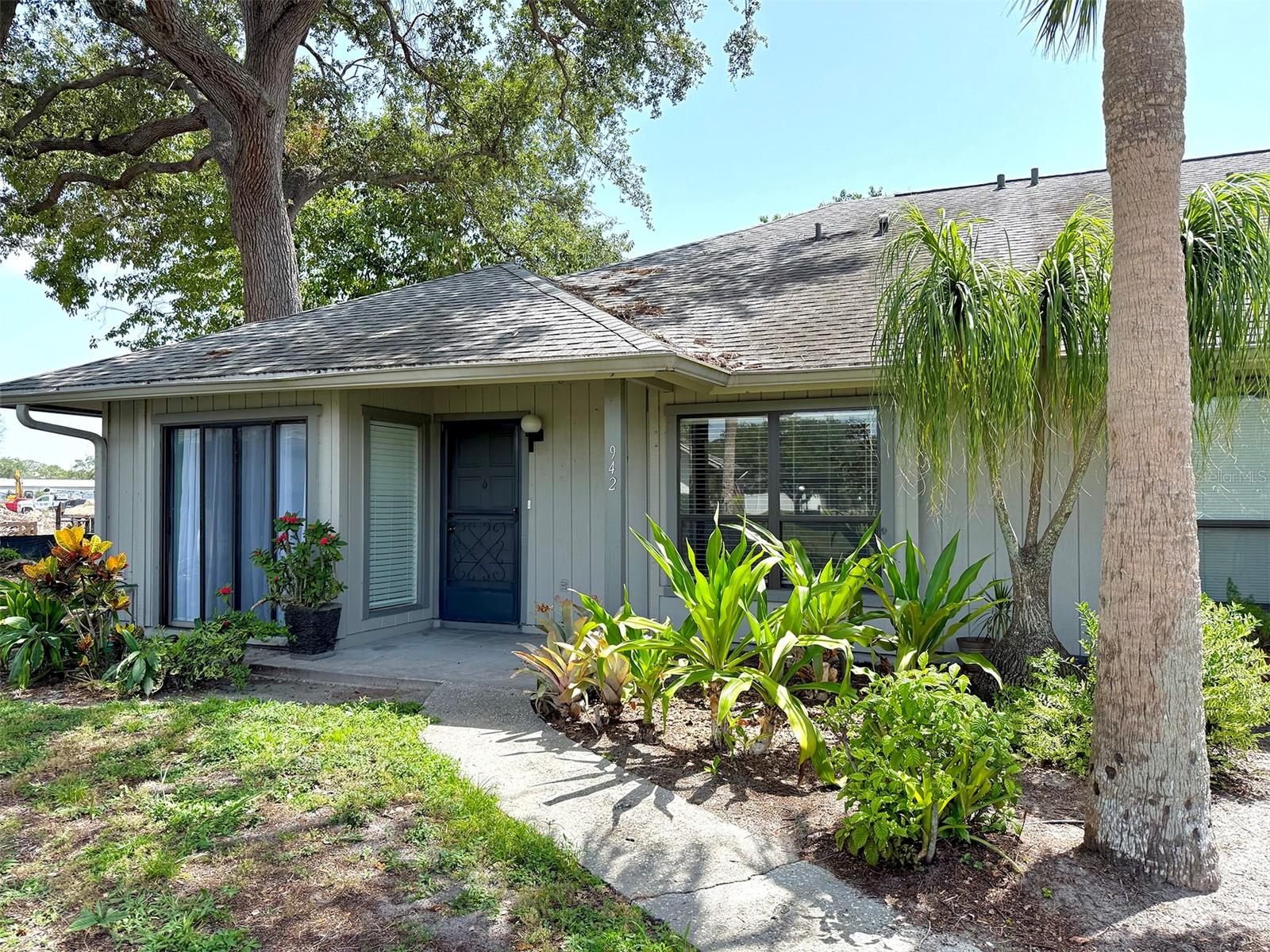942 Beneva Unit V28, Sarasota, FL 34232