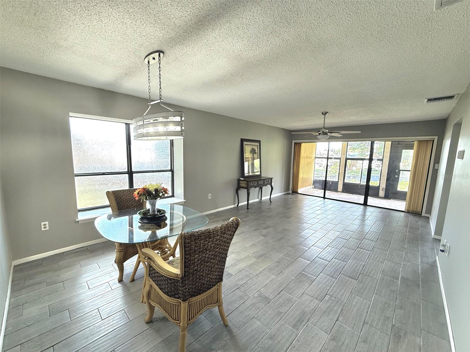 942 Beneva Unit V28, Sarasota, FL 34232
